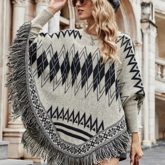 551. Bohemian Multicolor Poncho Aztec fringe - Picture 1 of 3